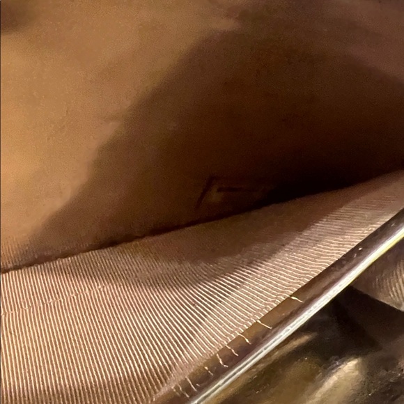 CHANEL Quilted Silver Accessory Case - Picture 11 of 16